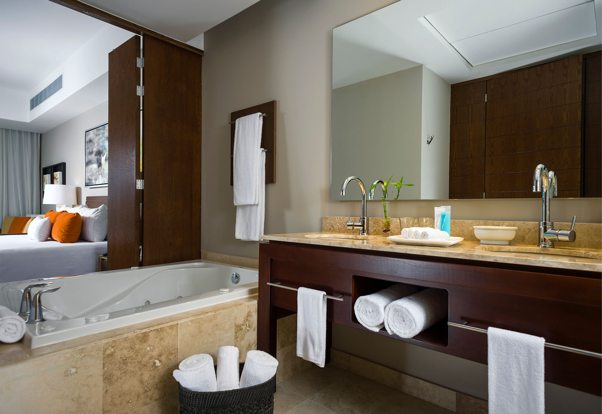 02MasterRoom