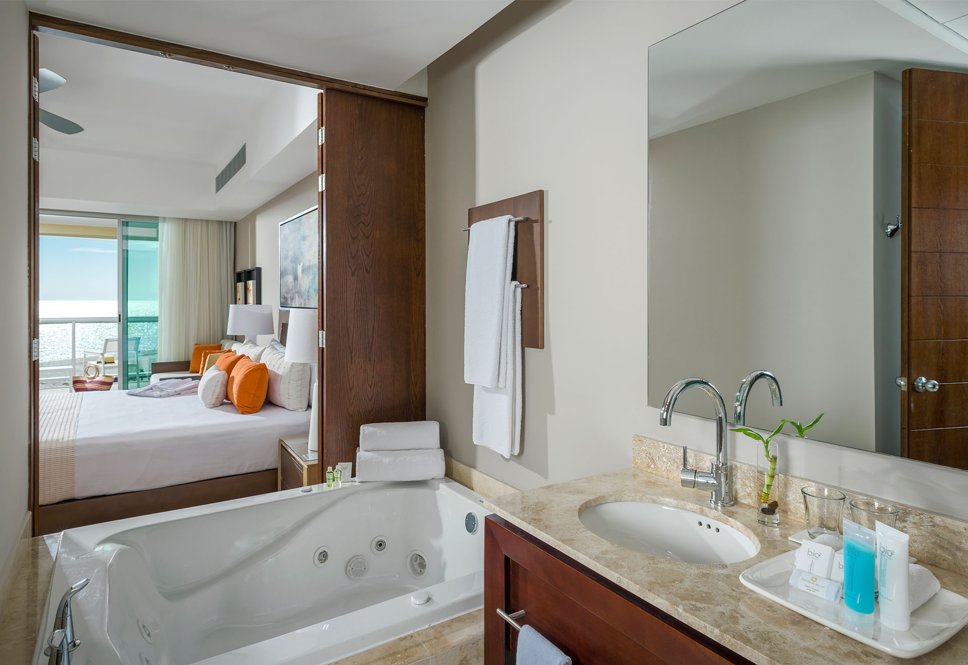 04MasterRoom