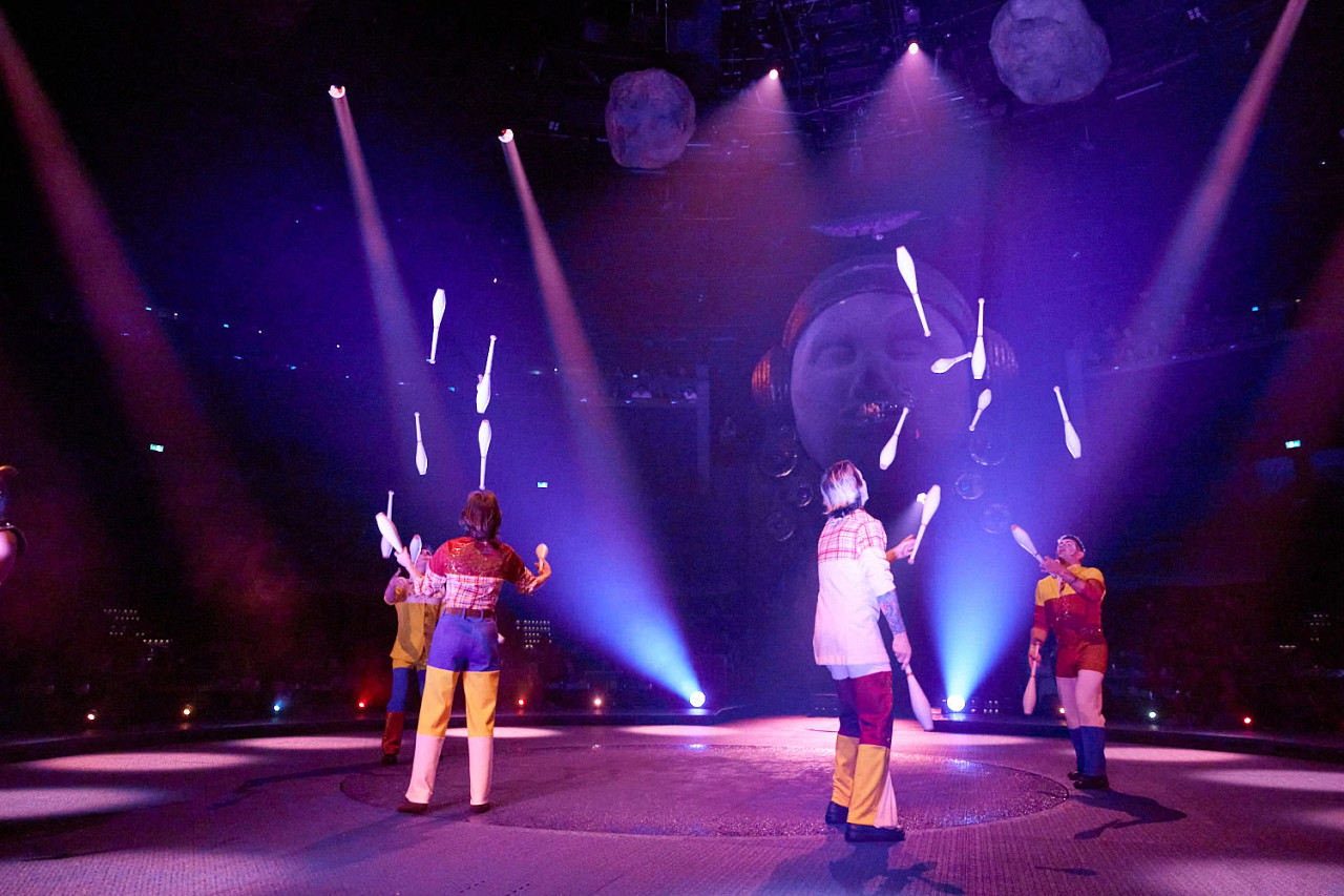2025_Cirque du Soleil_LUDÕ_Group Juggling_Credit_Marc Montplaisir_5